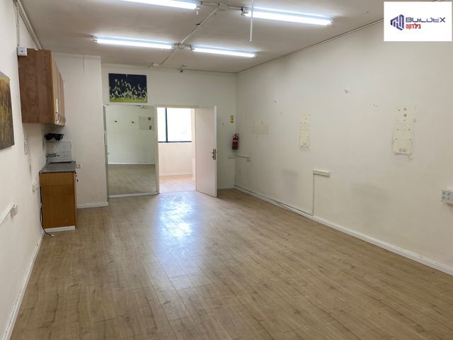 משרדים, ויצמן 42, מרכז, כפר סבא