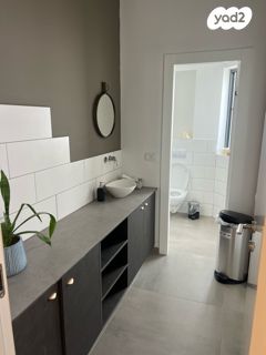 קליניקות, מודיעין מכבים רעות