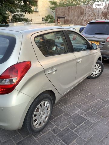 מודעת רכב יונדאי i20