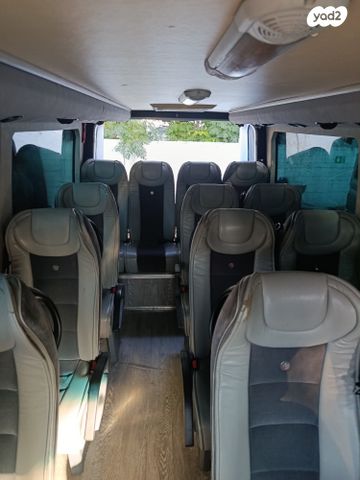 מיניבוסים ורכבי הסעות