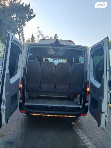 מיניבוסים ורכבי הסעות