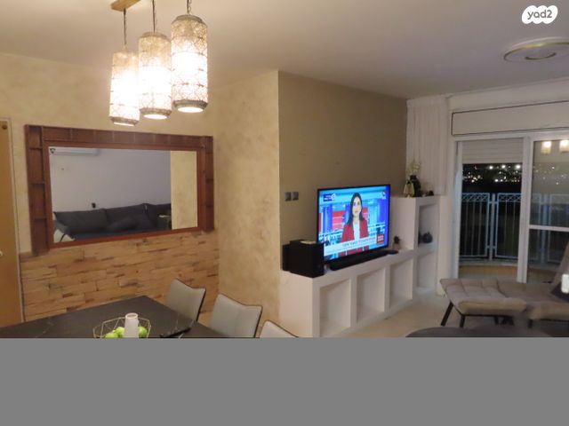 מקווה ישראל 24