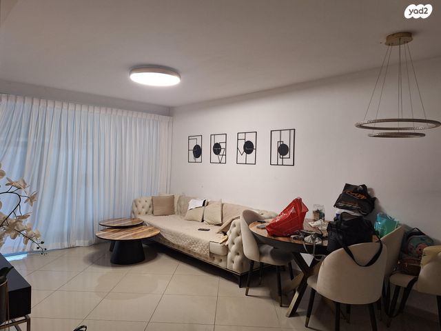 שדרות מנחם בגין 17