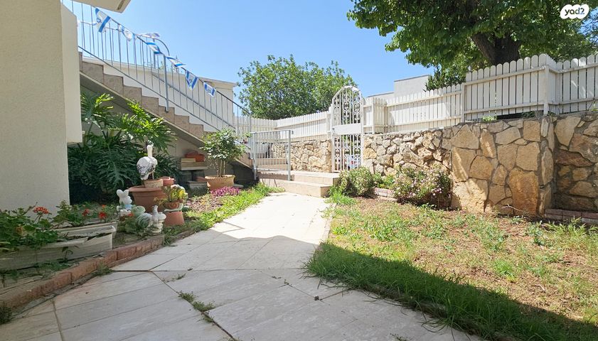 בית פרטי/ קוטג', ארבל 17, הפרחים, כפר ורדים