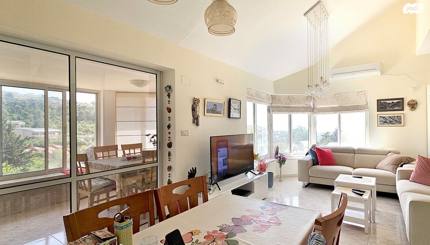 בית פרטי/ קוטג', ארבל 17, הפרחים, כפר ורדים