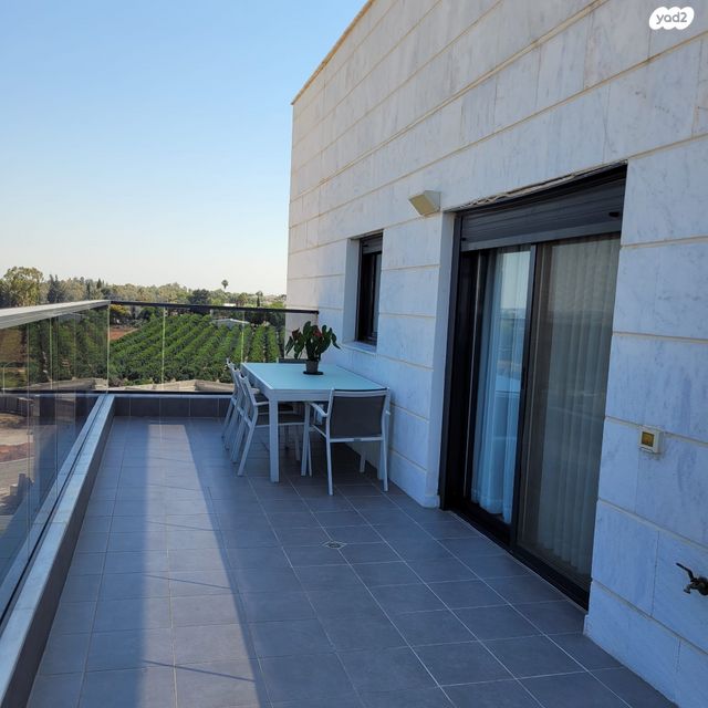 דופלקס, לאה גולדברג 6, גדרה מזרח, גדרה