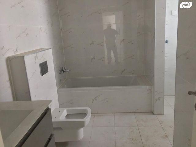 דירה, אהבת אדם 84, שרונה, כפר יונה