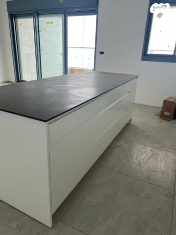 דירה, שדרות בן אב"י 24, נוף הטיילת, נתניה