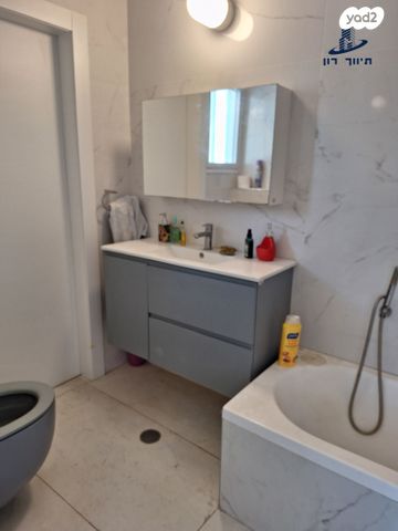 דירה, בורוכוב, גבעתיים