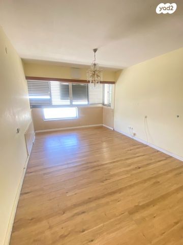 דירה, חזקיה המלך, רובע י"ג, אשדוד