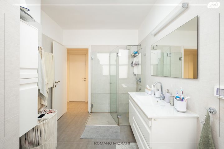 דירה, הרב הרצוג 7, תל גנים, גבעתיים