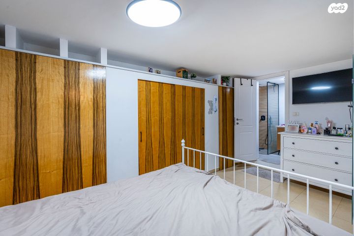 דו משפחתי, יצחק רבין 29, ניסן, חדרה