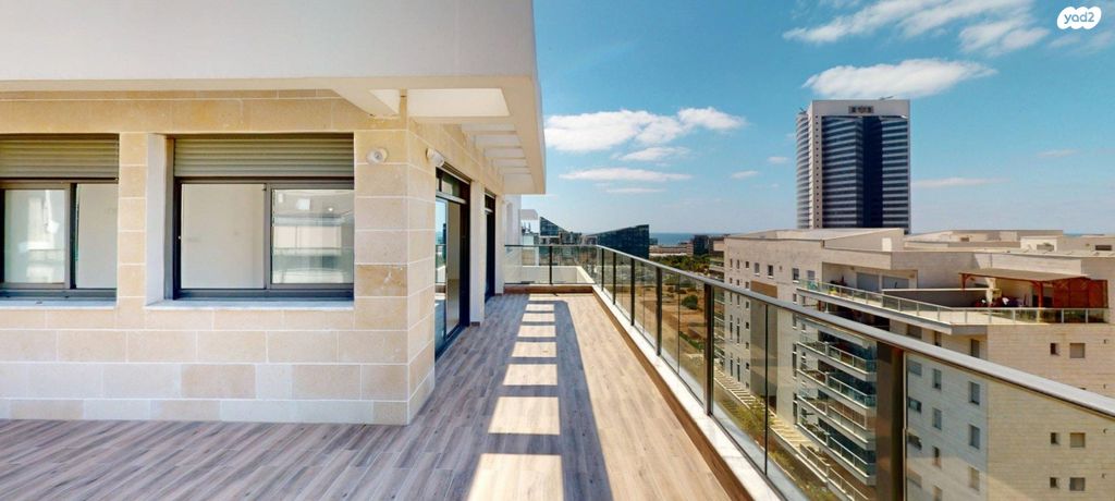 גג/ פנטהאוז, פנחס ואברהם רוטנברג, מת"מ, נאות פרס, חיפה