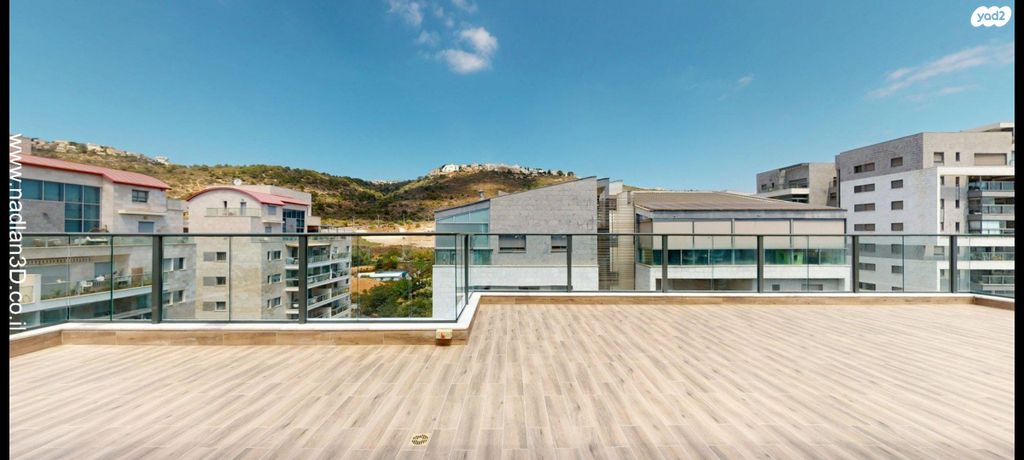 גג/ פנטהאוז, פנחס ואברהם רוטנברג, מת"מ, נאות פרס, חיפה