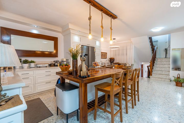 דו משפחתי, יצחק רבין 29, ניסן, חדרה