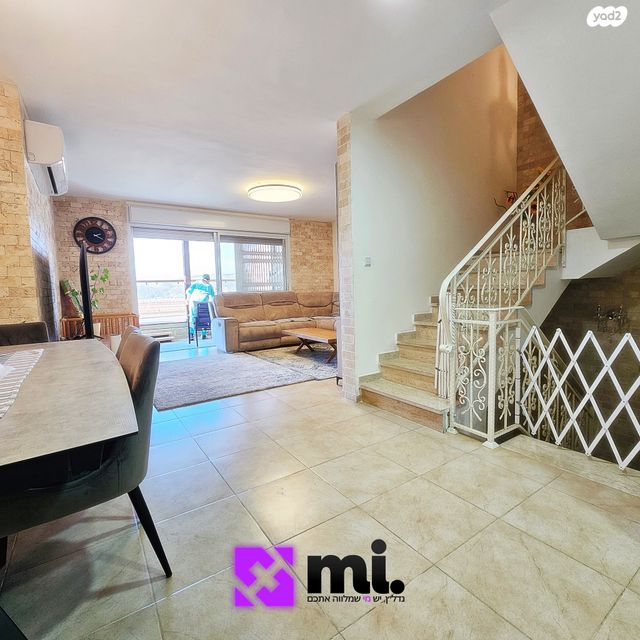 דו משפחתי, ביאליק, בית שמש