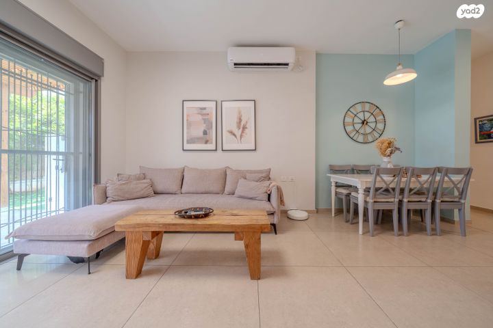 דירת גן, לוטם 16, הפרחים, חריש