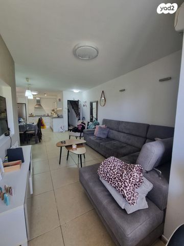 דירה, שדרות השושנים 19, בן גוריון, נצרת עילית / נוף הגליל