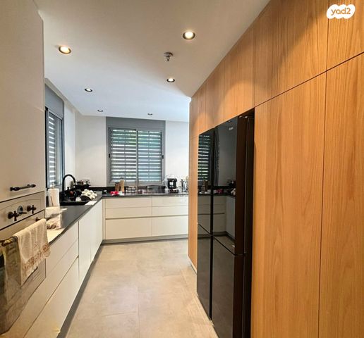 דירת גן, קרית ויצמן, רעננה