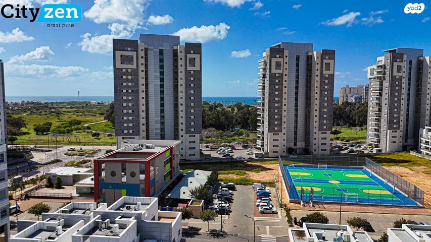 בית פרטי/ קוטג', נחל בניאס, אגמים, נתניה