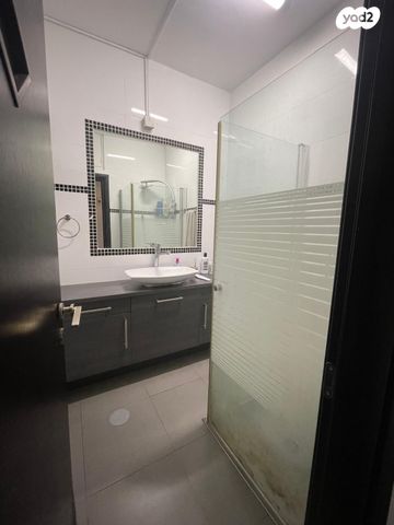 דירה, הגר"א, נאות רחל, חולון