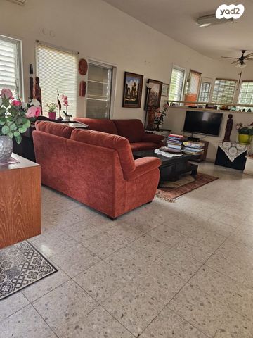 בית פרטי/ קוטג', גבעת טל, ראש העין