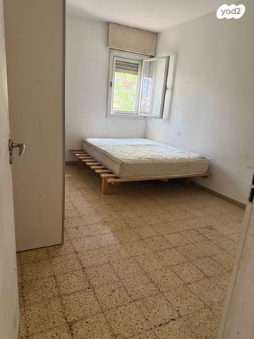 דירה, כפר יונה