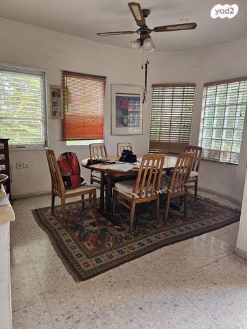 בית פרטי/ קוטג', גבעת טל, ראש העין