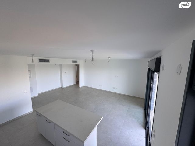 דירה, בר כוכבא, נווה ישראל, הרצליה