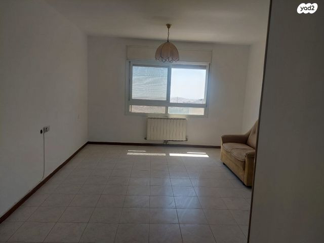 דירה, מזל גדי, פסגת זאב, ירושלים