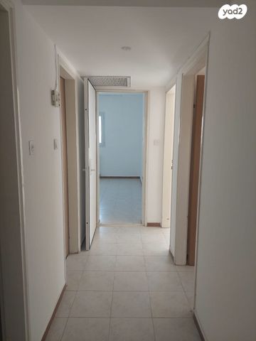 דירה, מזל גדי, פסגת זאב, ירושלים