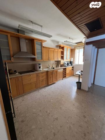 דירה, כרמל מרכזי - שד' קיש, חיפה