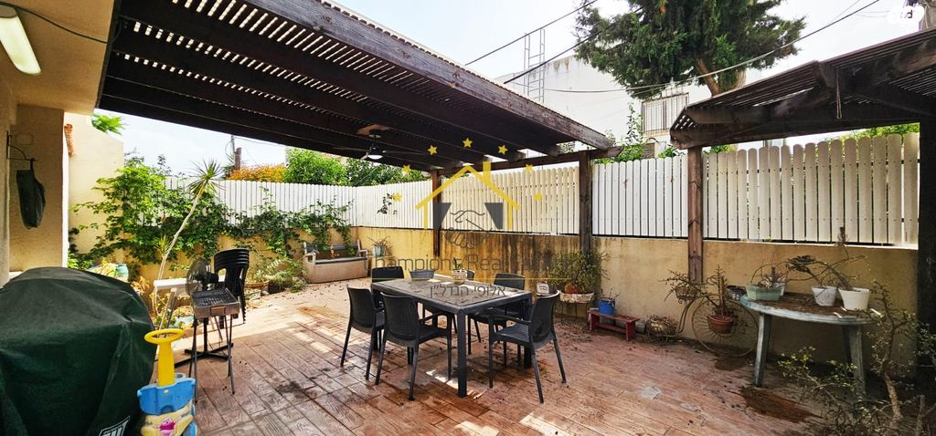 בית פרטי/ קוטג', צ.פ. חיות, נאות הרצל, נתניה