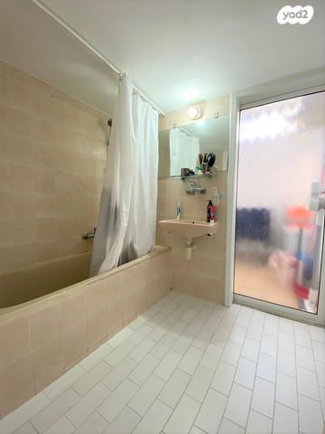 דירה, הפרחים, רמת בן גוריון, חיפה