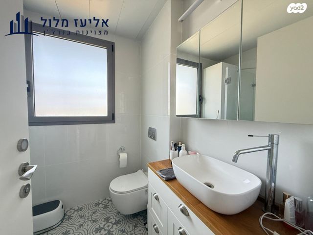 דירה, צבי ש"ץ, גרין ועם, חולון