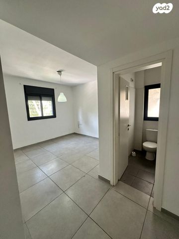 דירה, עפרה חזה 25, משכנות האומנים, קרית מוצקין