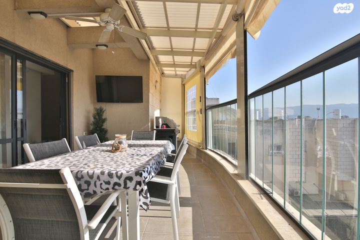 גג/ פנטהאוז, הערמונים 8, קרית אתא