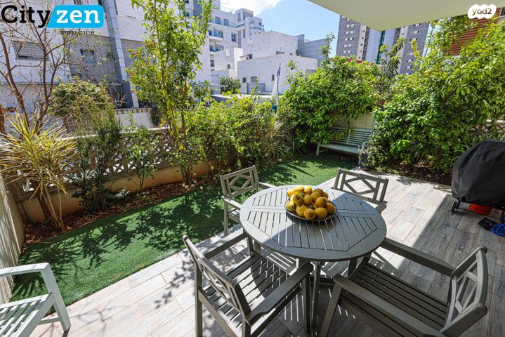 בית פרטי/ קוטג', נחל בניאס, אגמים, נתניה