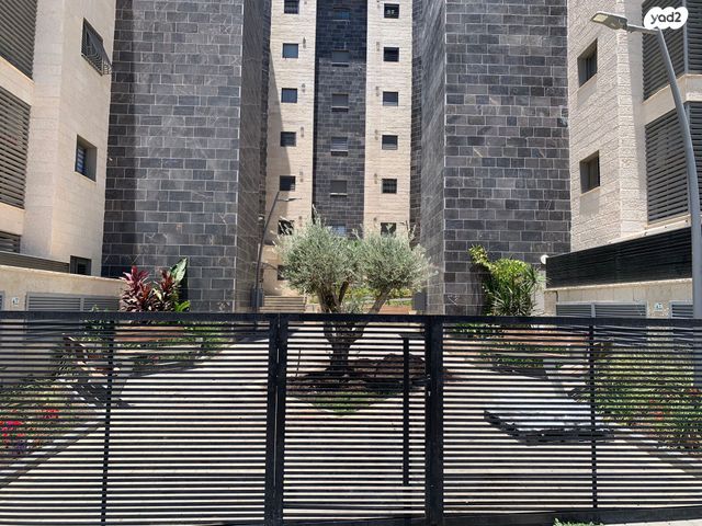 דירה, אשכולית, רמות הרכס, באר שבע