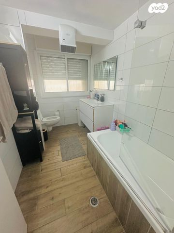 דירה, השקד 6, עין שרה, נהריה