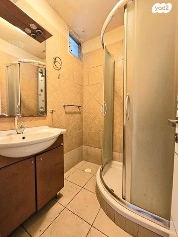 דירת גן, א. טווינה, נווה יהונתן, רמלה