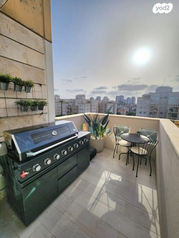 דירה, הר הצופים, רחובות ההולנדית, רחובות