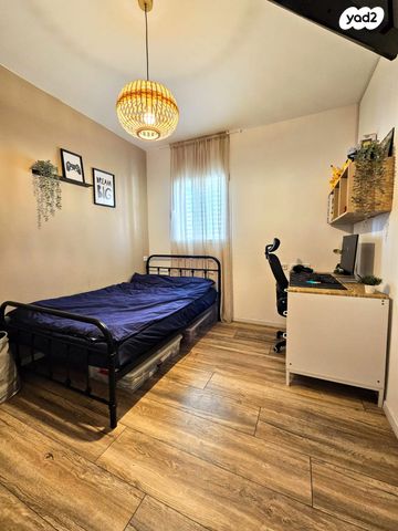 דירה, הר הצופים, רחובות ההולנדית, רחובות