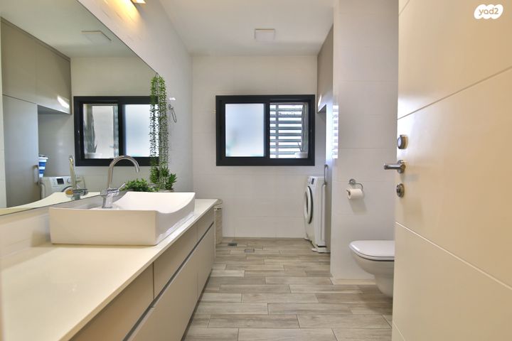 גג/ פנטהאוז, הערמונים 8, קרית אתא