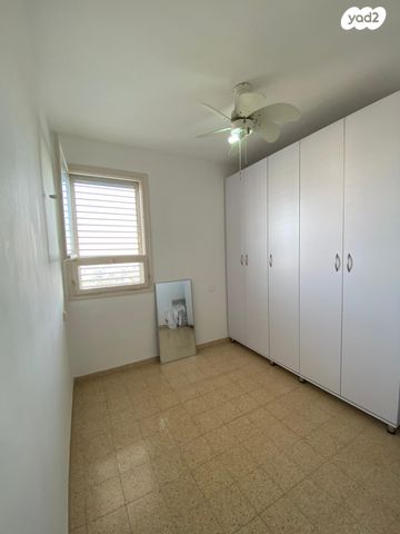 דירה, הפרחים, רמת בן גוריון, חיפה