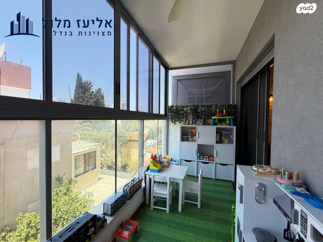 דירה, צבי ש"ץ, גרין ועם, חולון