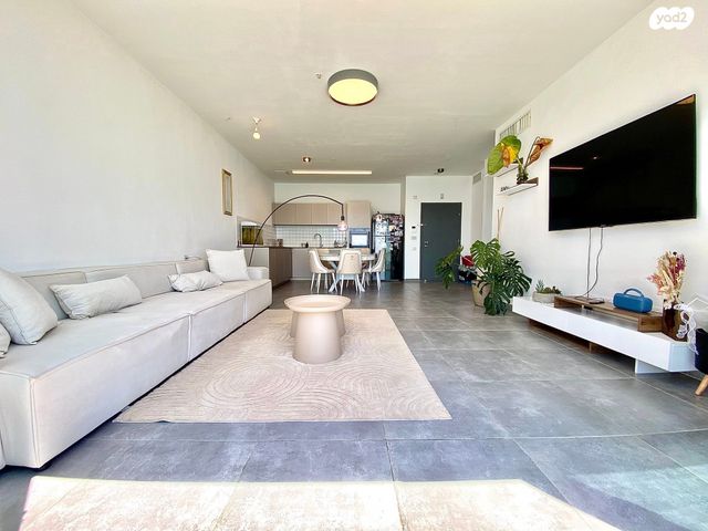 דירה, שדרות רחבעם זאבי 15, גבעת אולגה, חדרה