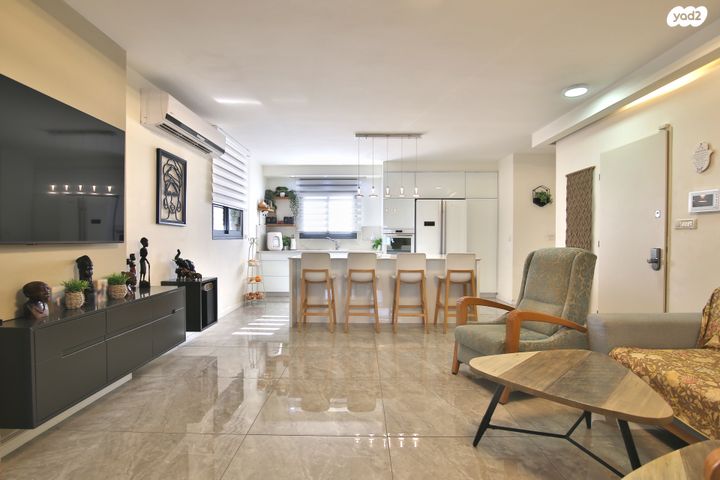 גג/ פנטהאוז, הערמונים 8, קרית אתא