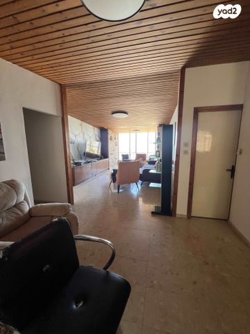 דירה, כרמל מרכזי - שד' קיש, חיפה