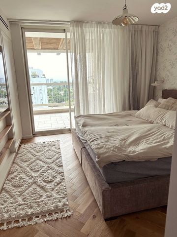 גג/ פנטהאוז, הסייפן, נווה רסקו, רמת השרון